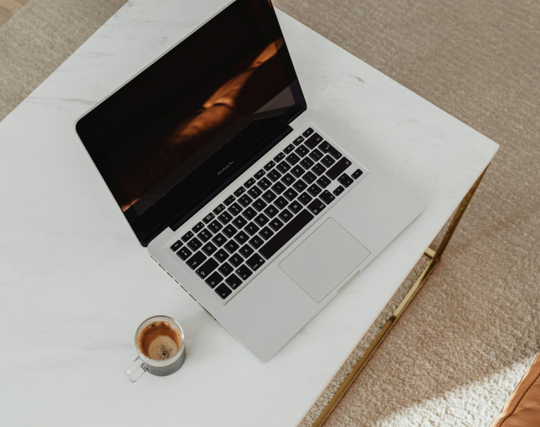 pexels-karola-g-5942698