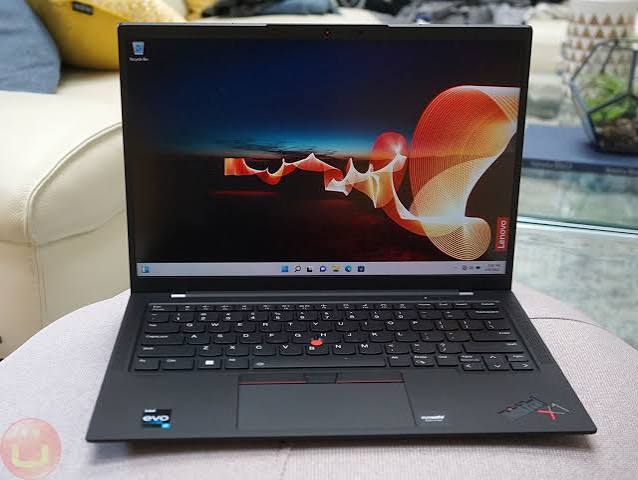 Lenovo ThinkPad X1 Carbon Gen 10