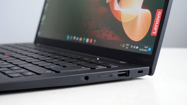 Lenovo ThinkPad X1 Carbon Gen 10 - Image 10